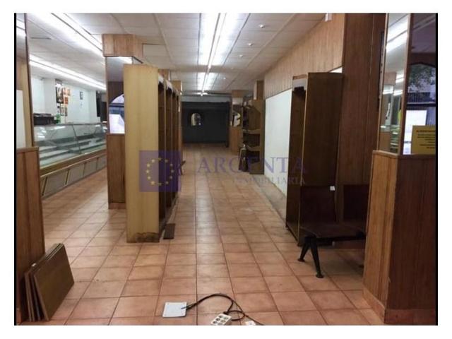 Local comercial en alquiler en Cáceres photo 0