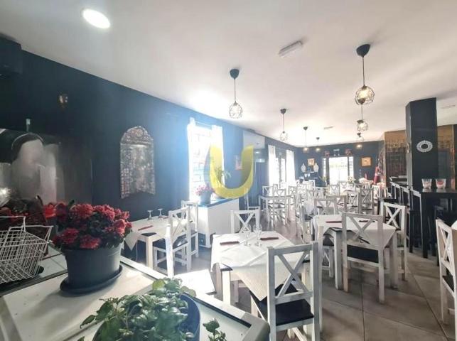 Local comercial en alquiler en Arroyomolinos photo 0