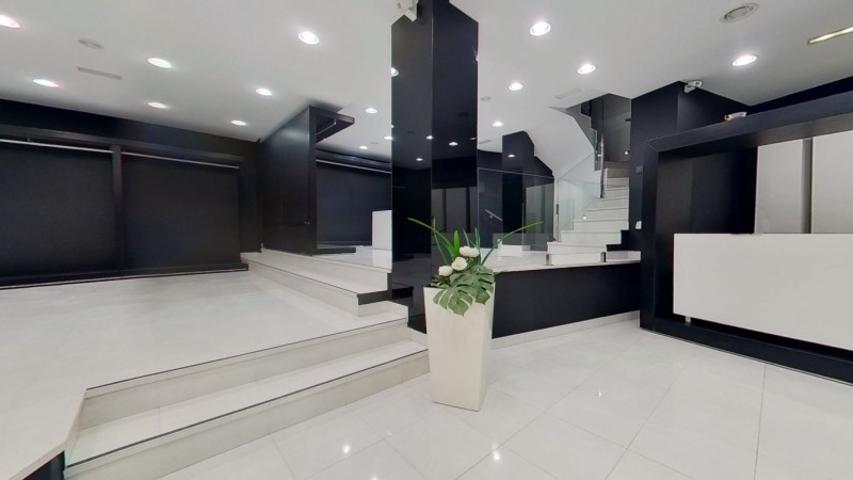 Local comercial en alquiler en Torrelavega, Centro photo 0