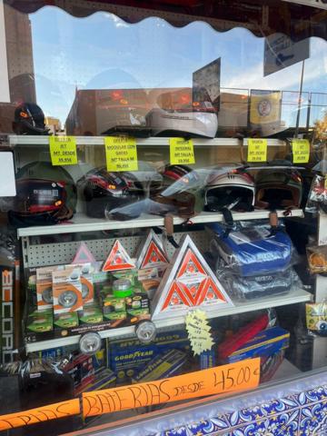 Local comercial en alquiler en Sevilla, Pagés del Corro-López de Gomara photo 0