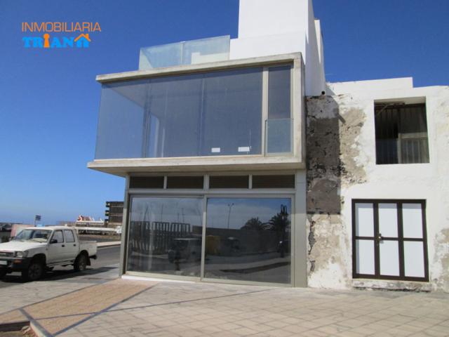Local comercial en alquiler en Arrecife, Arrecife photo 0