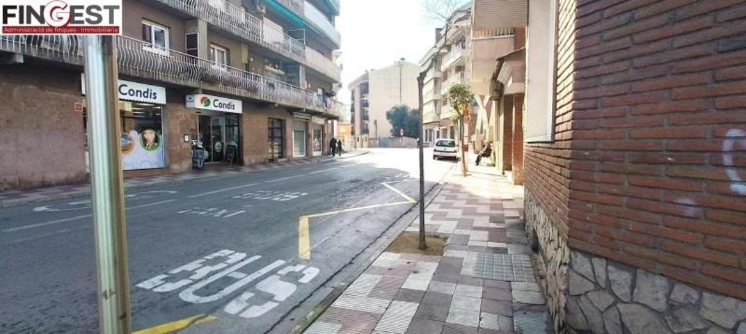 Local comercial en alquiler en Blanes, Mas moixa photo 0