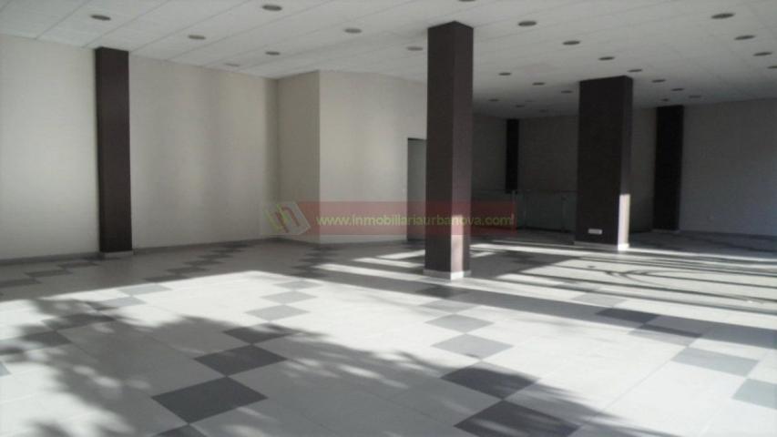 Local comercial en alquiler en Logroño, Portillejo photo 0