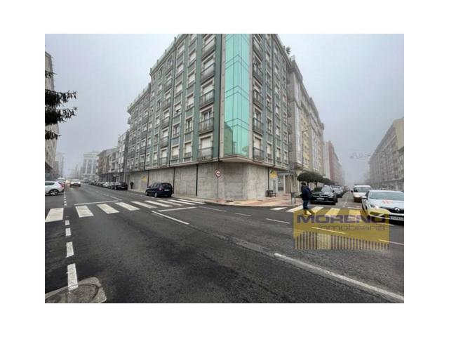 Local comercial en alquiler en Sarria photo 0