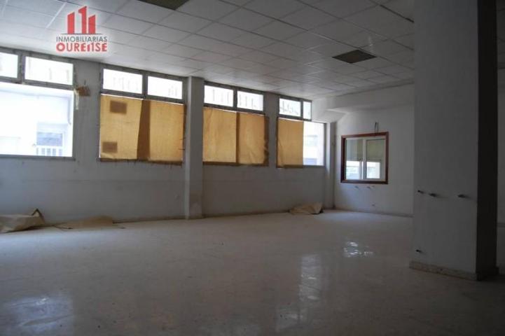 Local comercial en alquiler en Ourense, Veintiuno photo 0
