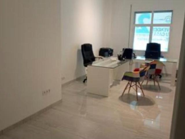 Oficina en alquiler en Málaga photo 0