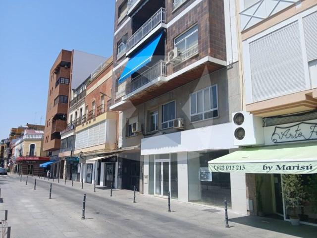 Local comercial en alquiler en Badajoz photo 0