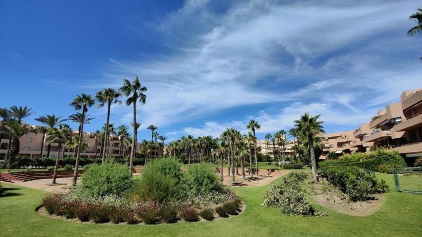 Apartamento en alquiler en Sotogrande, Sotogrande Playa - Paseo del Mar photo 0