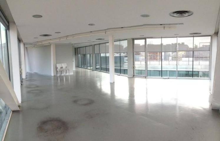 Oficina en alquiler en Barcelona, La Vila Olímpica del Poblenou photo 0