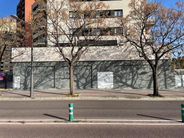 Local comercial en alquiler en Valencia, Nou Benicalap - Nuevo Benicalap photo 0