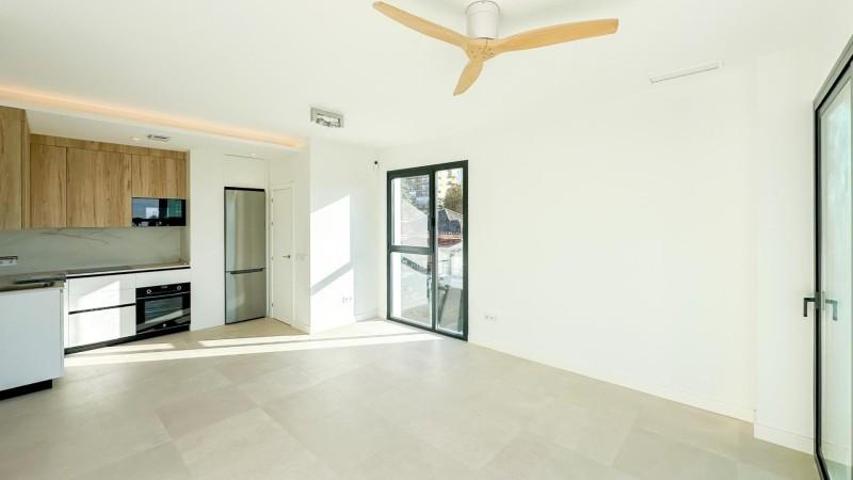 Piso en alquiler en Málaga, Pedregalejo photo 0