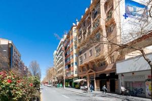 Local comercial en alquiler en Granada, Camino de ronda photo 0
