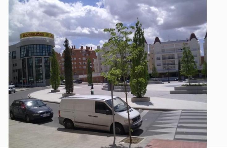 Local comercial en alquiler en Arganda del Rey, Los Villares photo 0