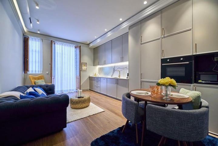 Apartamento en alquiler en Valencia, Russafa - Ruzafa photo 0