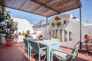 Aticos en alquiler en Valencia, 46002 photo 0