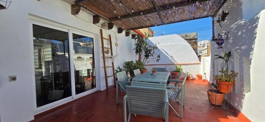 Aticos en alquiler en Valencia, 46002 photo 0