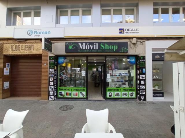 Local comercial en alquiler en Almería, Centro photo 0