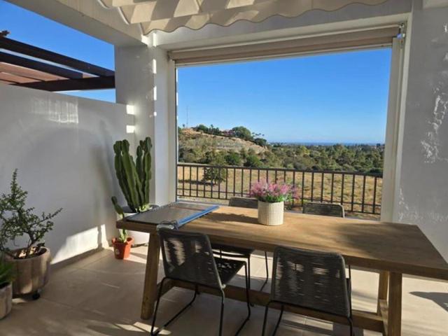 Apartamento en alquiler en Benahavís photo 0