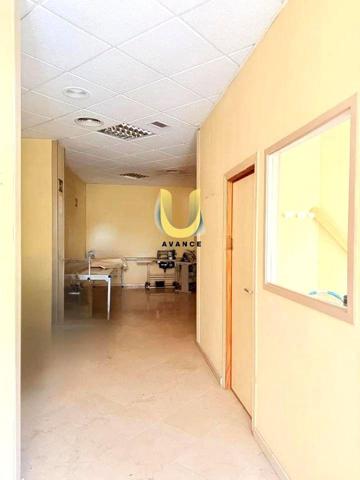 Local comercial en alquiler en Parla photo 0