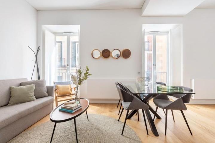 Apartamento en alquiler en Madrid, Malasaña-Universidad photo 0