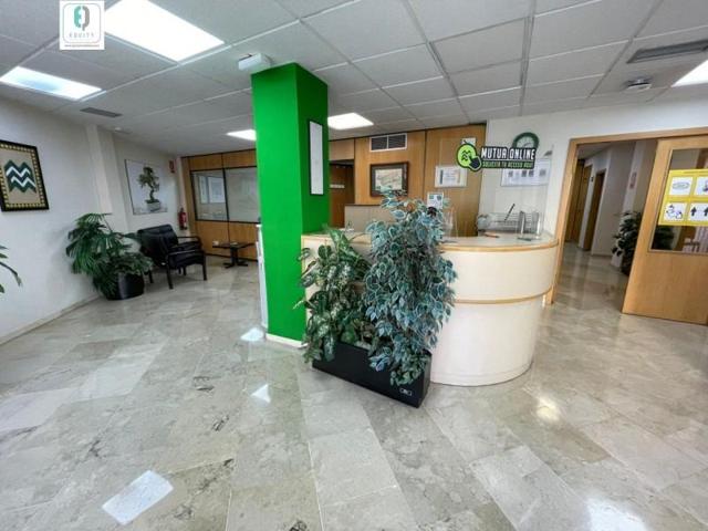 Local comercial en alquiler en Granada, Carmenes De Rolando photo 0