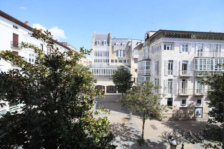 Oficina en alquiler en Vitoria-Gasteiz, Centro photo 0