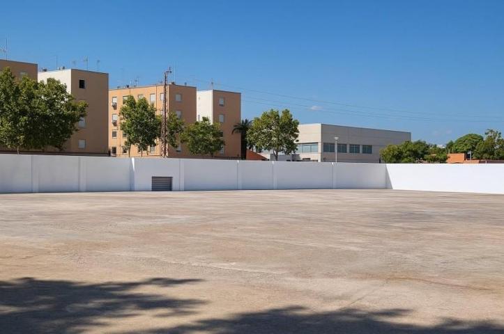 Terreno en alquiler en Manises, Poligono del Aeropuerto photo 0
