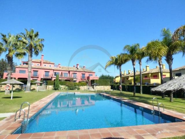 Chalet en alquiler en Sotogrande, Sotogrande Costa photo 0