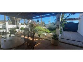 Chalet en alquiler en Almuñécar photo 0