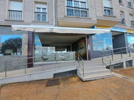 Local comercial en alquiler en Ribeira, Touro photo 0