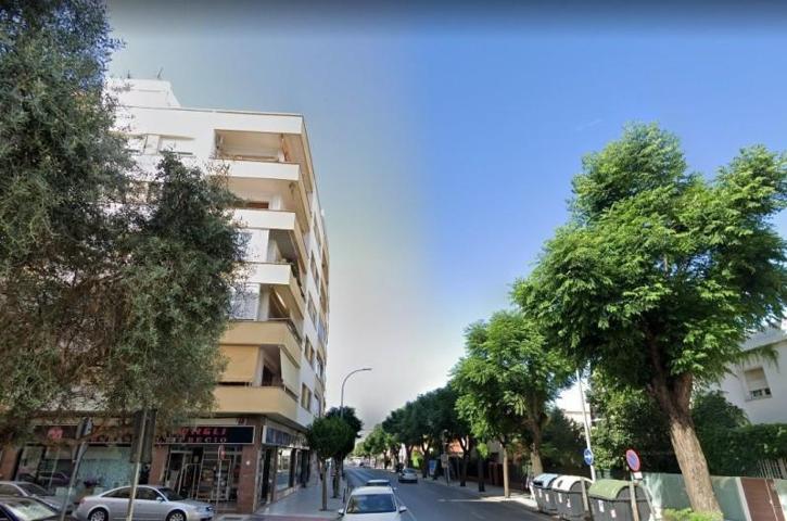 Local comercial en alquiler en Badajoz, Sta. Marina photo 0