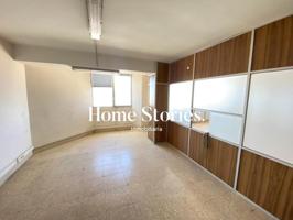 Oficina en alquiler en L'Hospitalet de Llobregat, Sant Josep photo 0