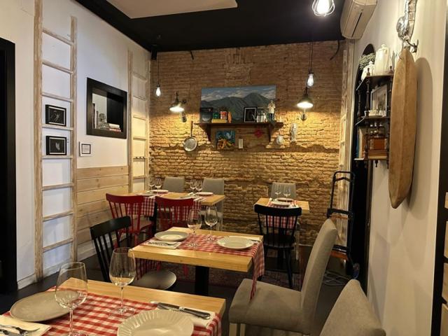 Local comercial en alquiler en Madrid, Barrio de Salamanca photo 0