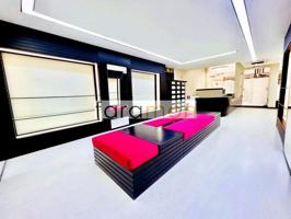 Local comercial en alquiler en Vigo, Rúa do Ecuador, 36204 photo 0