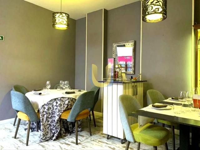 Local comercial en alquiler en Arroyomolinos photo 0