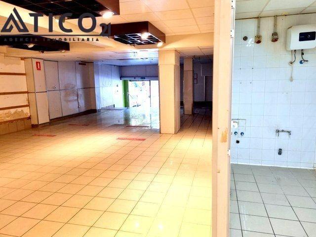 Local comercial en alquiler en Badajoz, San Roque photo 0