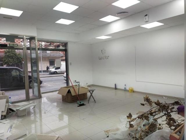 Local comercial en alquiler en Málaga, Carlos de haya photo 0