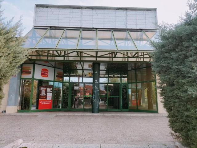 Local comercial en alquiler en Leganés, Poza del Agua photo 0