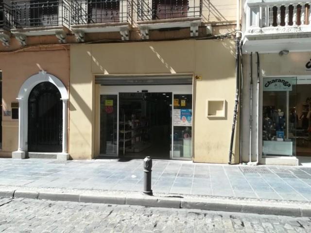 Local comercial en alquiler en Granada, San Antón photo 0