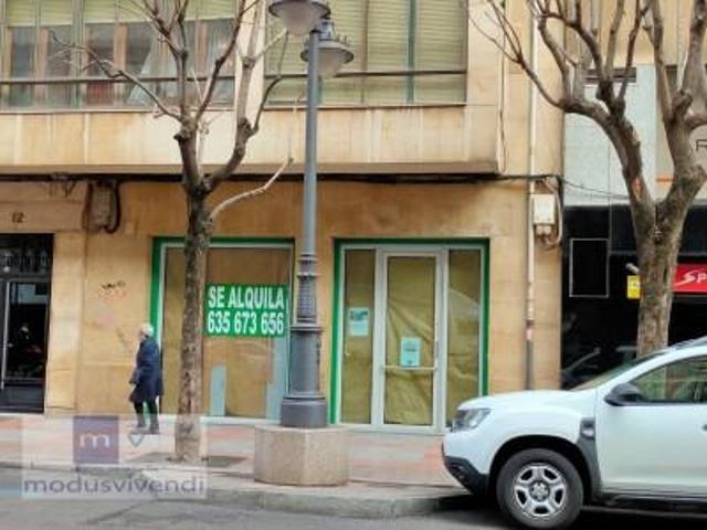 Local comercial en alquiler en León photo 0