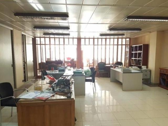 Oficina en alquiler en A Coruña, La Marina photo 0