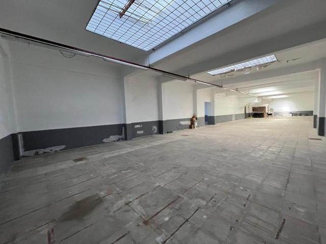 Local comercial en alquiler en Huarte - Uharte, Huarte - Navarra photo 0