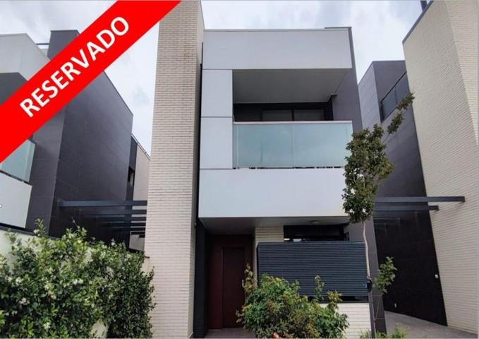 Chalet en alquiler en Boadilla del Monte photo 0