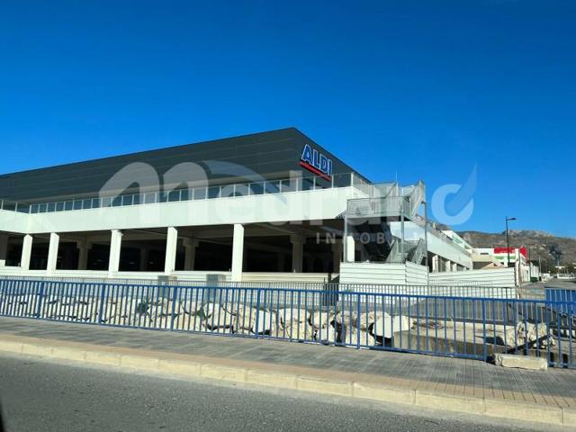 Local comercial en alquiler en Finestrat photo 0