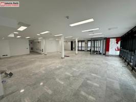 Local comercial en alquiler en Coslada, Coslada Pueblo photo 0