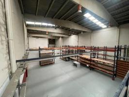 Nave industrial en alquiler en Vigo, Beade photo 0
