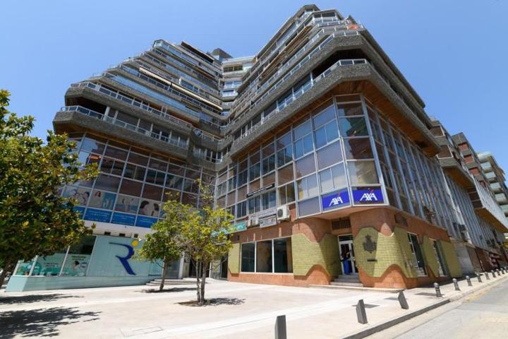 Local comercial en alquiler en Granada, Constitucion photo 0