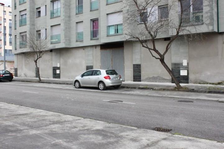 Local comercial en alquiler en Ponferrada, La rosaleda photo 0