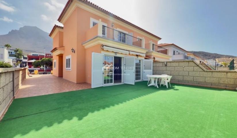 Adosada en alquiler en Adeje, El Madroñal photo 0