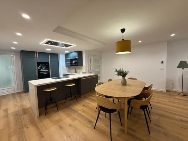 Piso en alquiler en Valencia, Sant Francesc photo 0